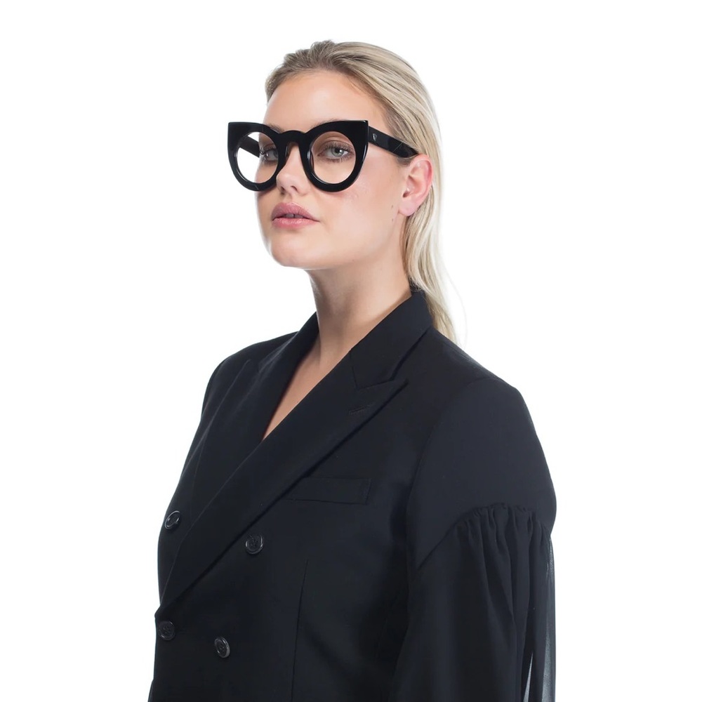 Valley Eyewear, Wolves